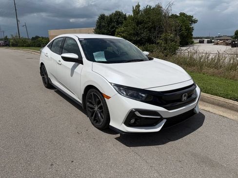 Used 2021 Honda Civic Sport image 2