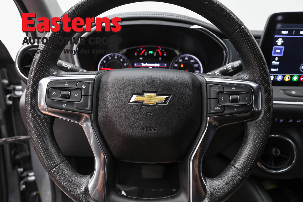 Used 2025 Chevrolet Blazer LT FWD image 11