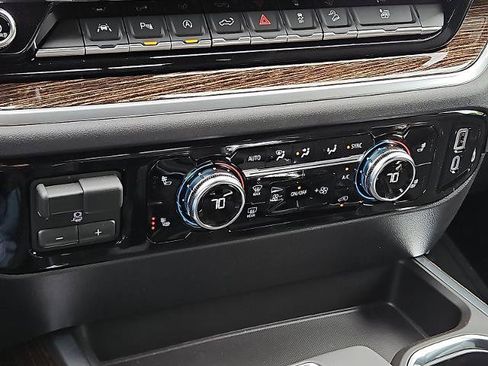 New 2026 GMC Sierra 1500 Elevation w/ Elevation Premium Package AWD/4WD image 13