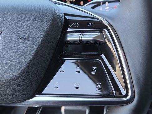 New 2025 Cadillac Optiq Luxury 1 w/ LPO, Floor Liner Package image 23