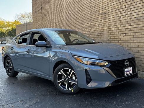 New 2025 Nissan Sentra SV image 2