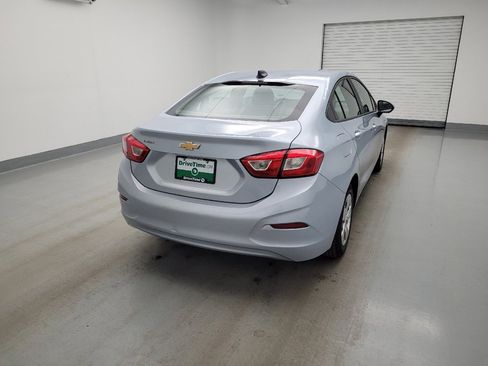 Used 2017 Chevrolet Cruze LS FWD image 7