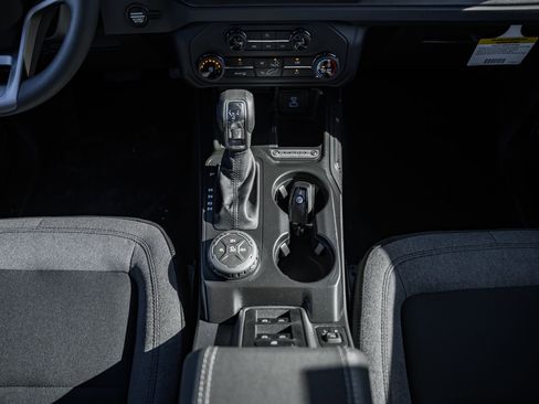 New 2025 Ford Bronco 4-Door image 28