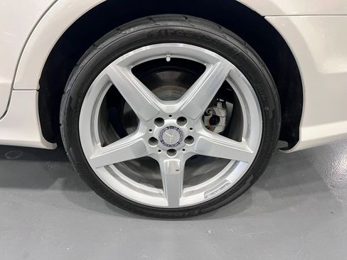 Used 2014 Mercedes-Benz CLS 550 w/ Premium 1 Package image 33