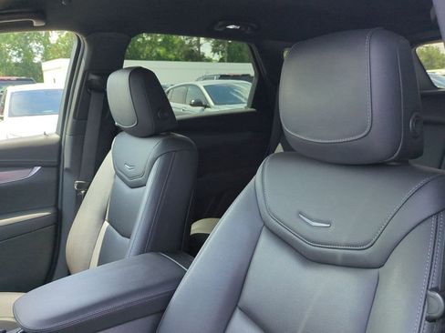 Used 2023 Cadillac XT5 Luxury FWD image 18