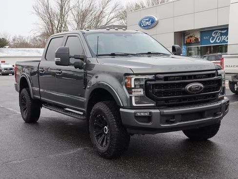 Used 2020 Ford F350 Lariat image 2