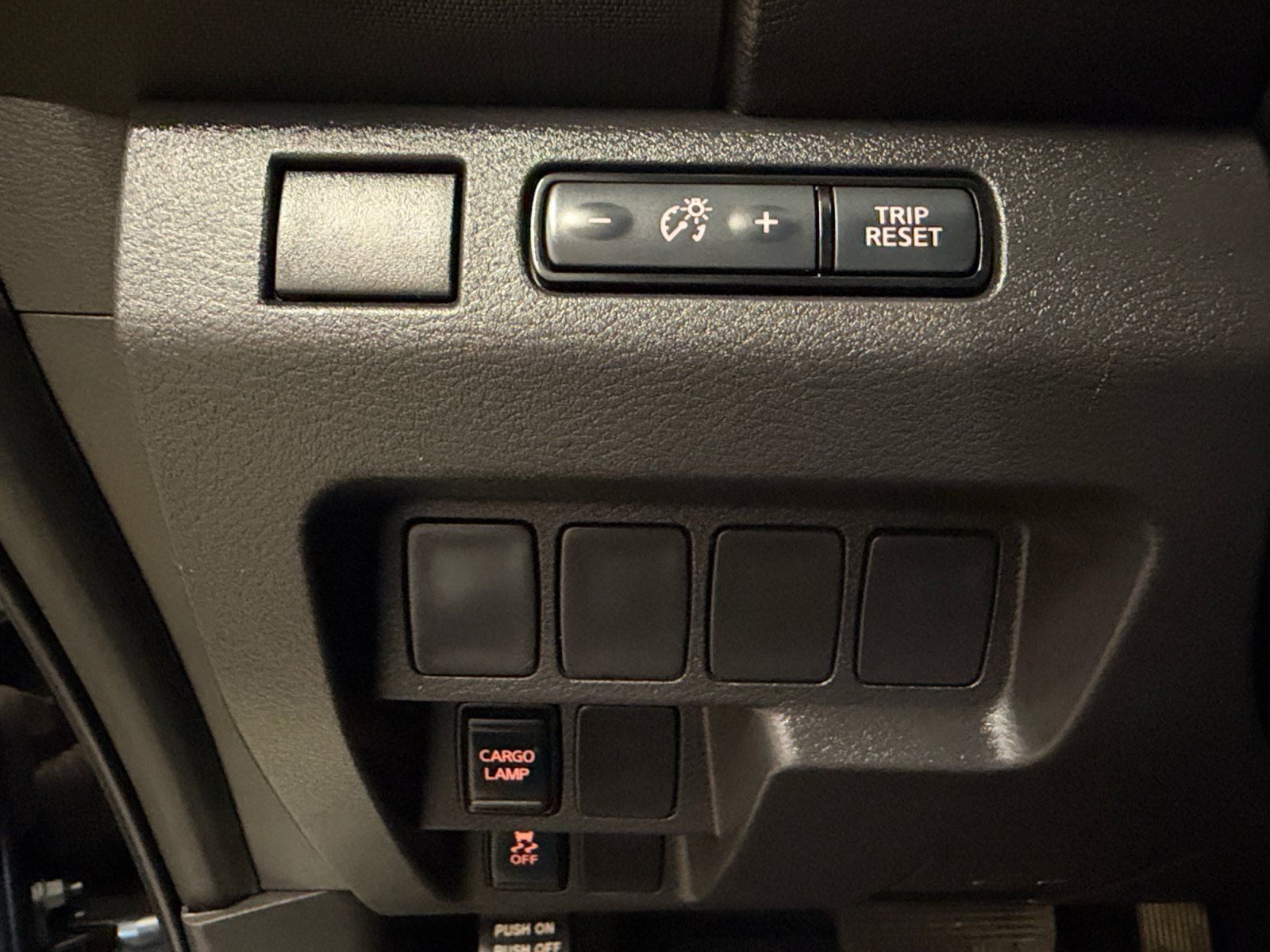Used 2024 Nissan Frontier S w/ Tow Package RWD image 24