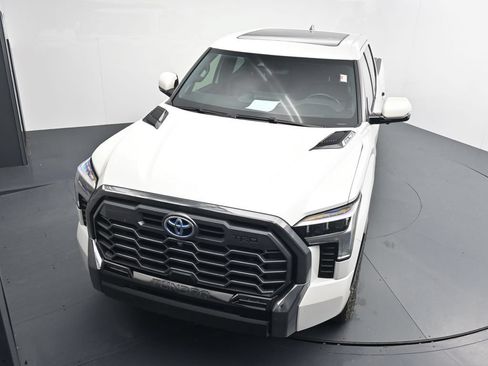Used 2024 Toyota Tundra Platinum w/ TRD Off-Road Package AWD/4WD image 15