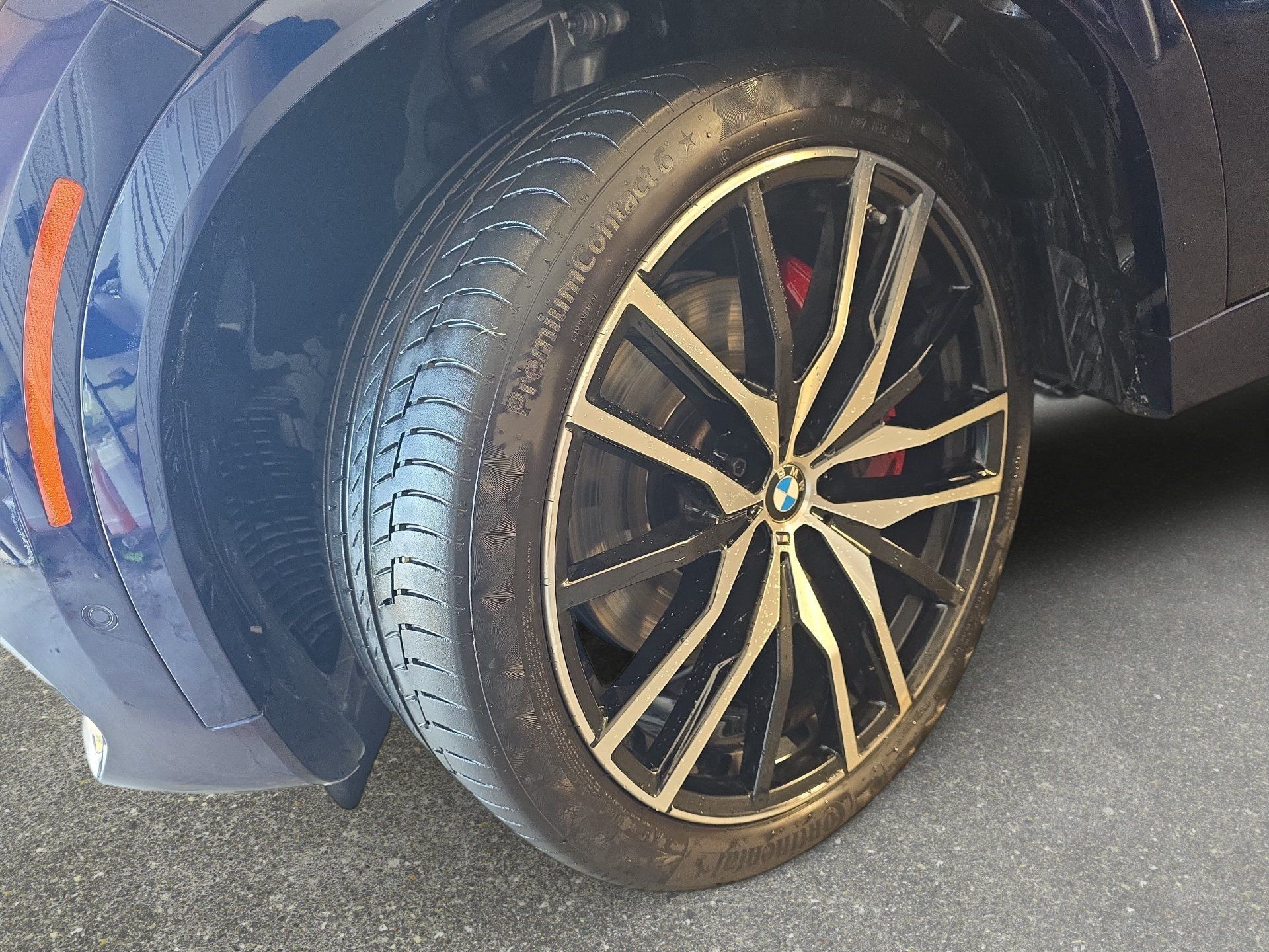 Used 2022 BMW X6 M50i w/ Executive Package AWD/4WD image 31