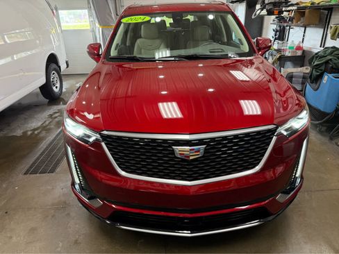 Used 2024 Cadillac XT6 Premium Luxury w/ Technology Package AWD/4WD image 3