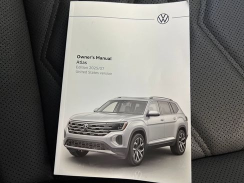 Used 2026 Volkswagen Atlas SE FWD image 37