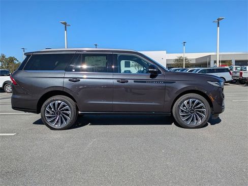 New 2025 Lincoln Navigator Black Label image 3