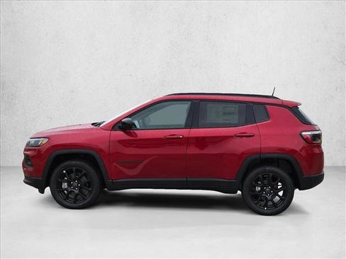 New 2026 Jeep Compass Latitude image 9