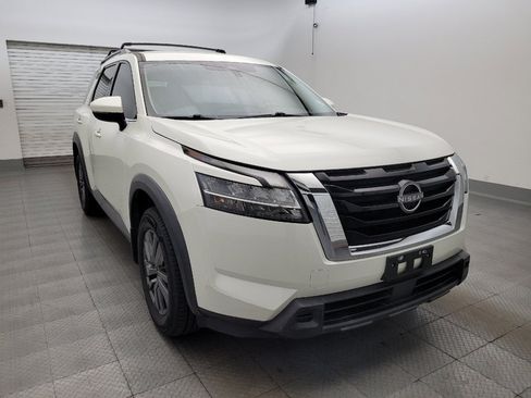 Used 2022 Nissan Pathfinder SV FWD image 13