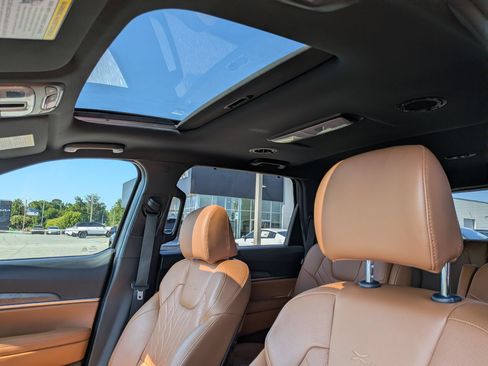 Used 2024 Kia Telluride EX X-Line AWD/4WD image 16