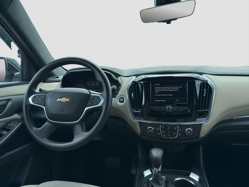 Used 2023 Chevrolet Traverse LS FWD image 14