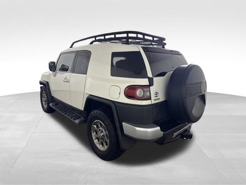 Used 2013 Toyota FJ Cruiser 4WD w/ Upgrade Pkg image 7