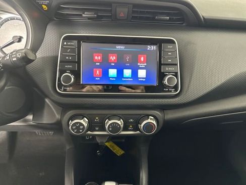 Used 2021 Nissan Kicks S image 21