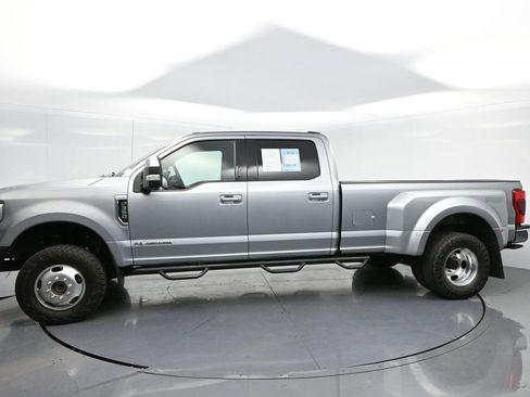 Used 2020 Ford F350 Lariat w/ Lariat Value Package image 4