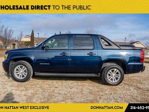 Used 2007 Chevrolet Avalanche LT RWD image 2
