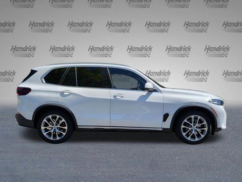Used 2024 BMW X5 xDrive40i w/ Parking Assistance Package AWD/4WD image 6