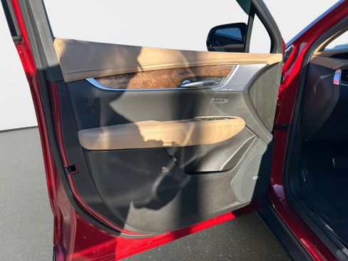 Used 2024 Cadillac XT5 Premium Luxury w/ Platinum Package image 17