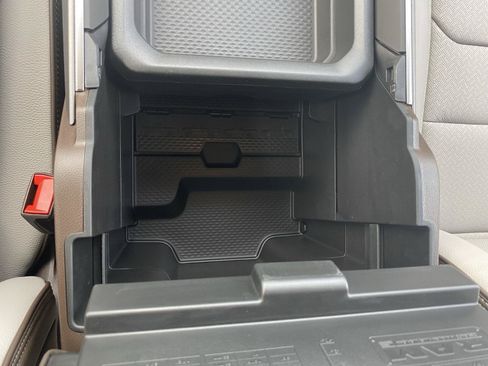 New 2026 RAM 1500 Laramie AWD/4WD image 27
