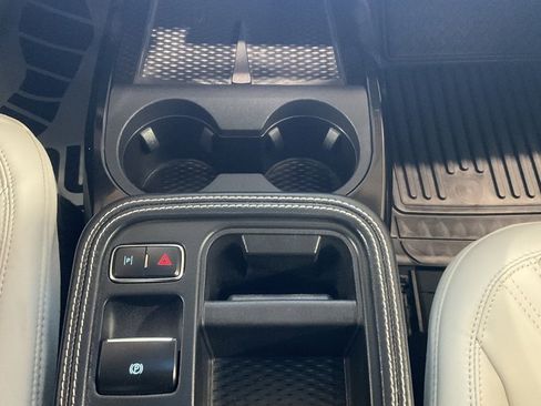 Used 2025 Ford Mustang Mach-E Premium image 19