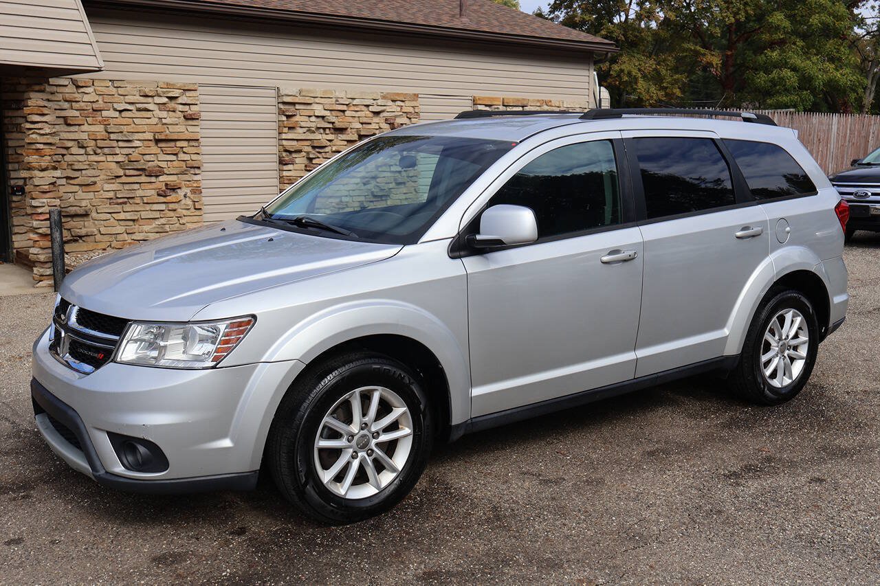 Used 2014 Dodge Journey SXT FWD image 4