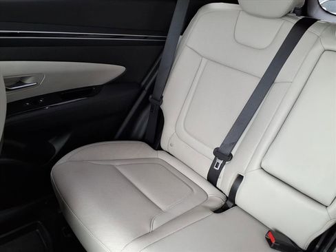 Used 2024 Hyundai Tucson Limited image 16