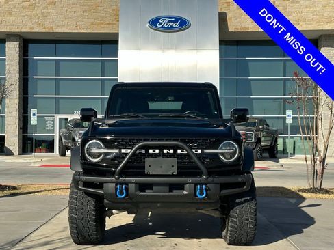 Used 2021 Ford Bronco Wildtrak image 2