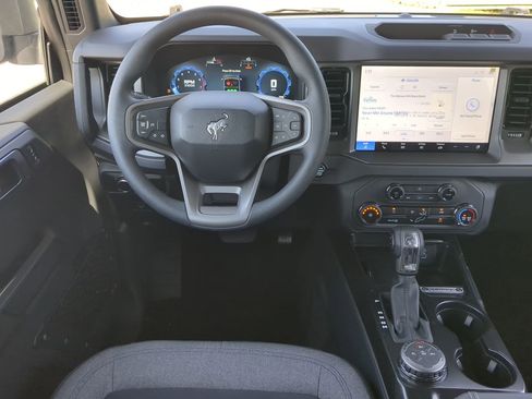 New 2025 Ford Bronco 4-Door image 14