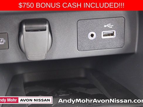 New 2025 Nissan Versa SV image 23