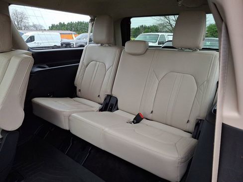 Certified 2023 Ford Expedition Max Platinum image 11