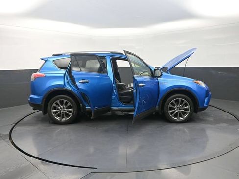 Used 2018 Toyota RAV4 Limited AWD/4WD image 46