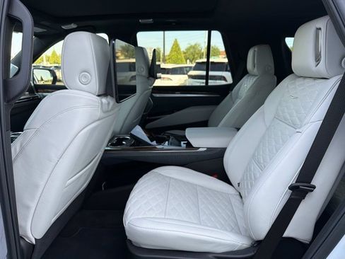 Used 2026 Cadillac Escalade Platinum Sport AWD/4WD image 16
