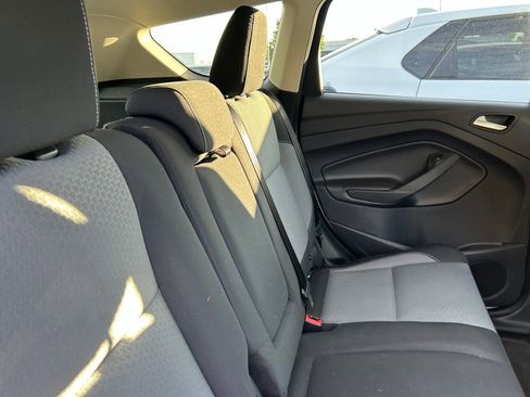 Used 2017 Ford Escape SE w/ SE Cold Weather Package FWD image 13