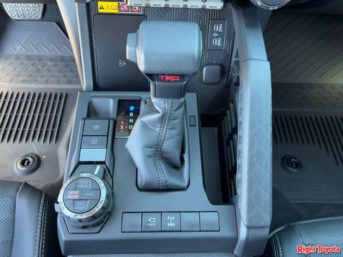 Certified 2026 Toyota 4Runner TRD Off-Road Premium image 31