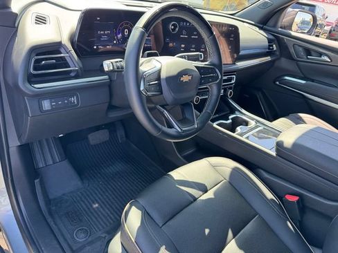 Certified 2025 Chevrolet Traverse High Country w/ LPO, Floor Liner Package AWD/4WD image 10
