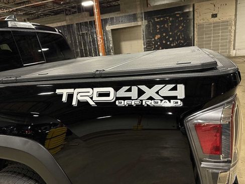Used 2023 Toyota Tacoma TRD Off-Road w/ TRD Premium Off Road Package AWD/4WD image 28