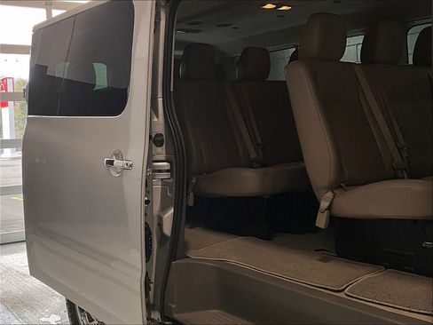 Used 2018 Nissan NV 3500 SL image 14