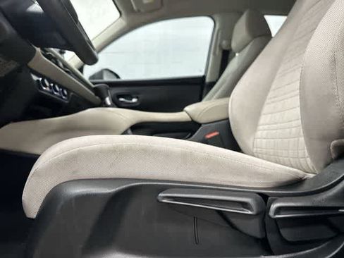 Certified 2023 Honda HR-V LX image 26