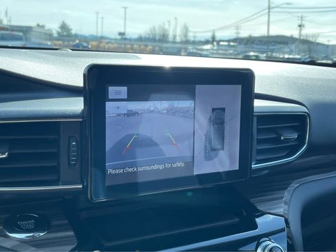 Used 2023 Ford Explorer Limited w/ Equipment Group 301A image 20