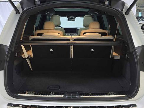 New 2026 Mercedes-Benz GLS 580 4MATIC image 14