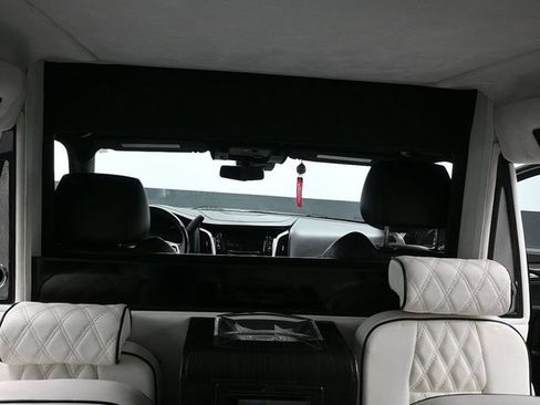 Used 2020 Cadillac Escalade ESV Platinum w/ Escalade Sport Edition AWD/4WD image 24