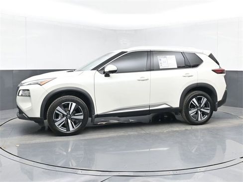 Used 2023 Nissan Rogue SL image 11