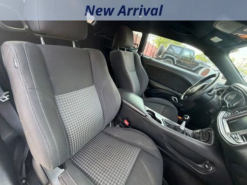 Used 2016 Dodge Challenger R/T RWD image 6