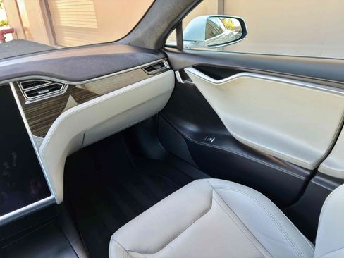 Used 2016 Tesla Model S 90D AWD/4WD image 17