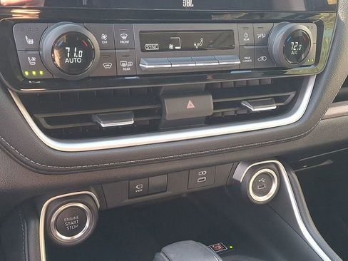 Used 2025 Toyota Grand Highlander AWD image 15