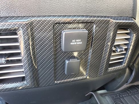 Used 2017 Ford F250 Lariat w/ Lariat Ultimate Package AWD/4WD image 32